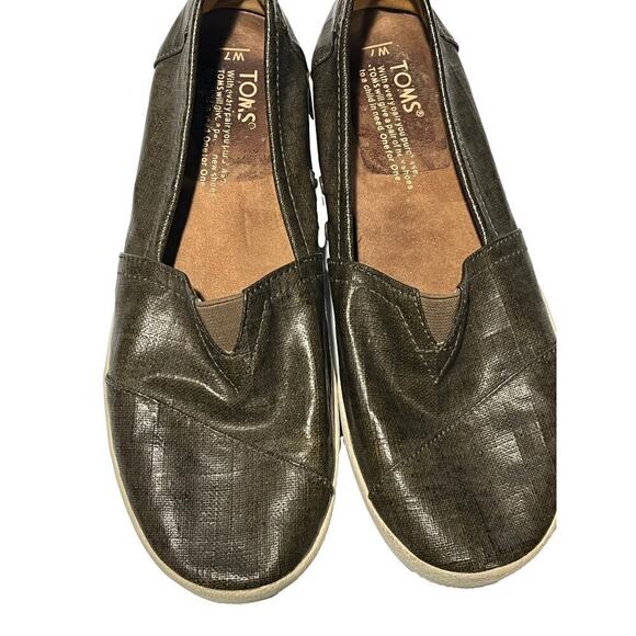 TOMS Womens 7 Avalon Olive Green
Waxed Canvas Patent Linen Slip On Loafers - Picture 2 of 13